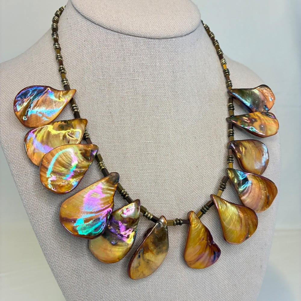 Vintage Mother of Pearl Necklace Shell Statement Artisan Iridescent Golden Bead - Picture 13 of 15
